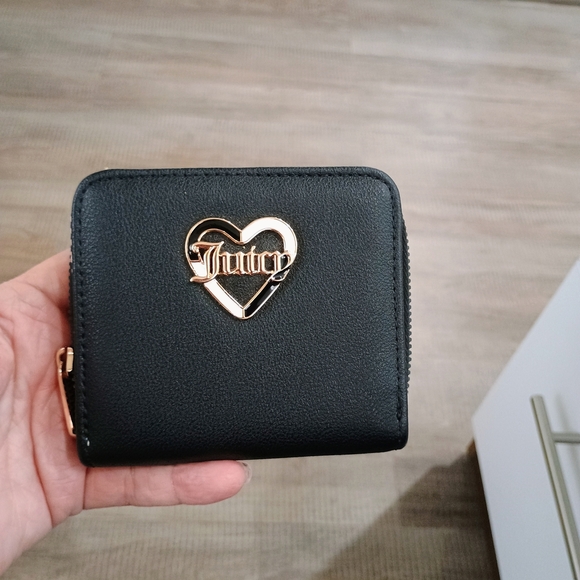 Juicy Couture Black Wallet with Gold Accent - Picture 1 of 5